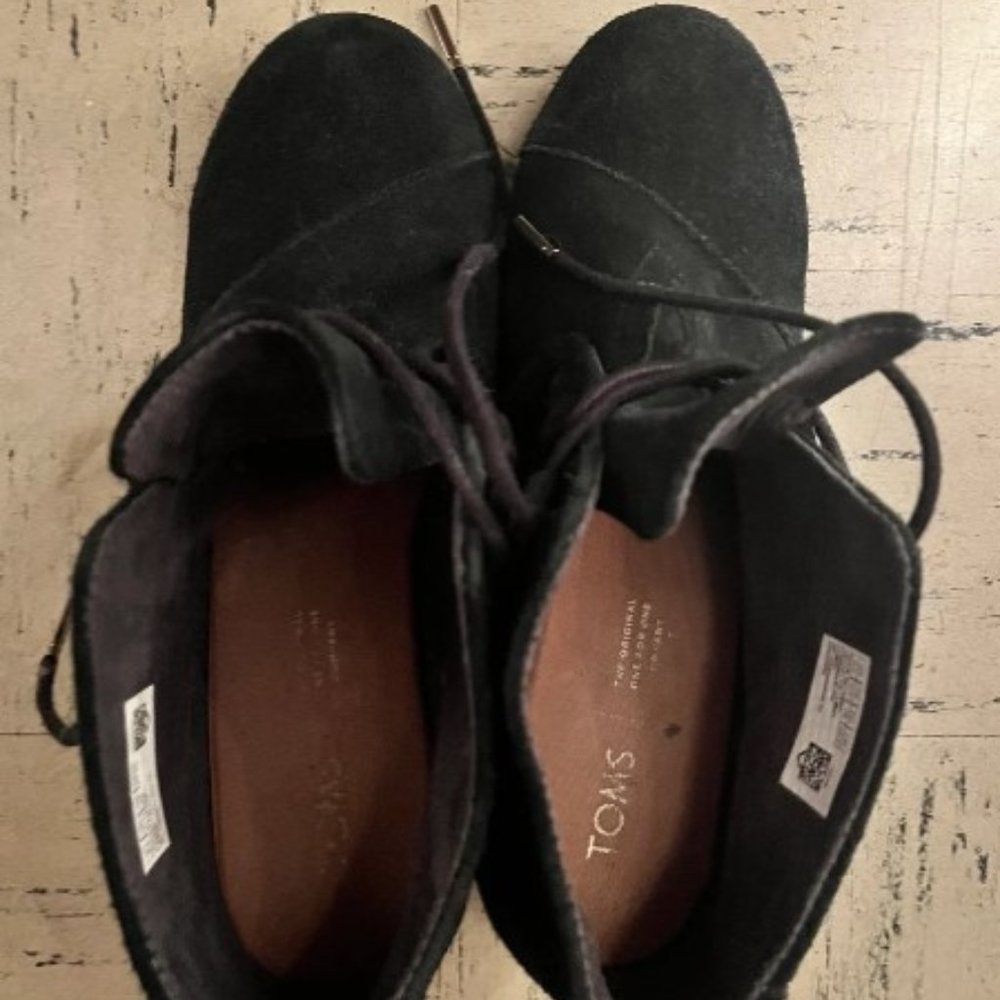 Toms Suede Wedges Size 8